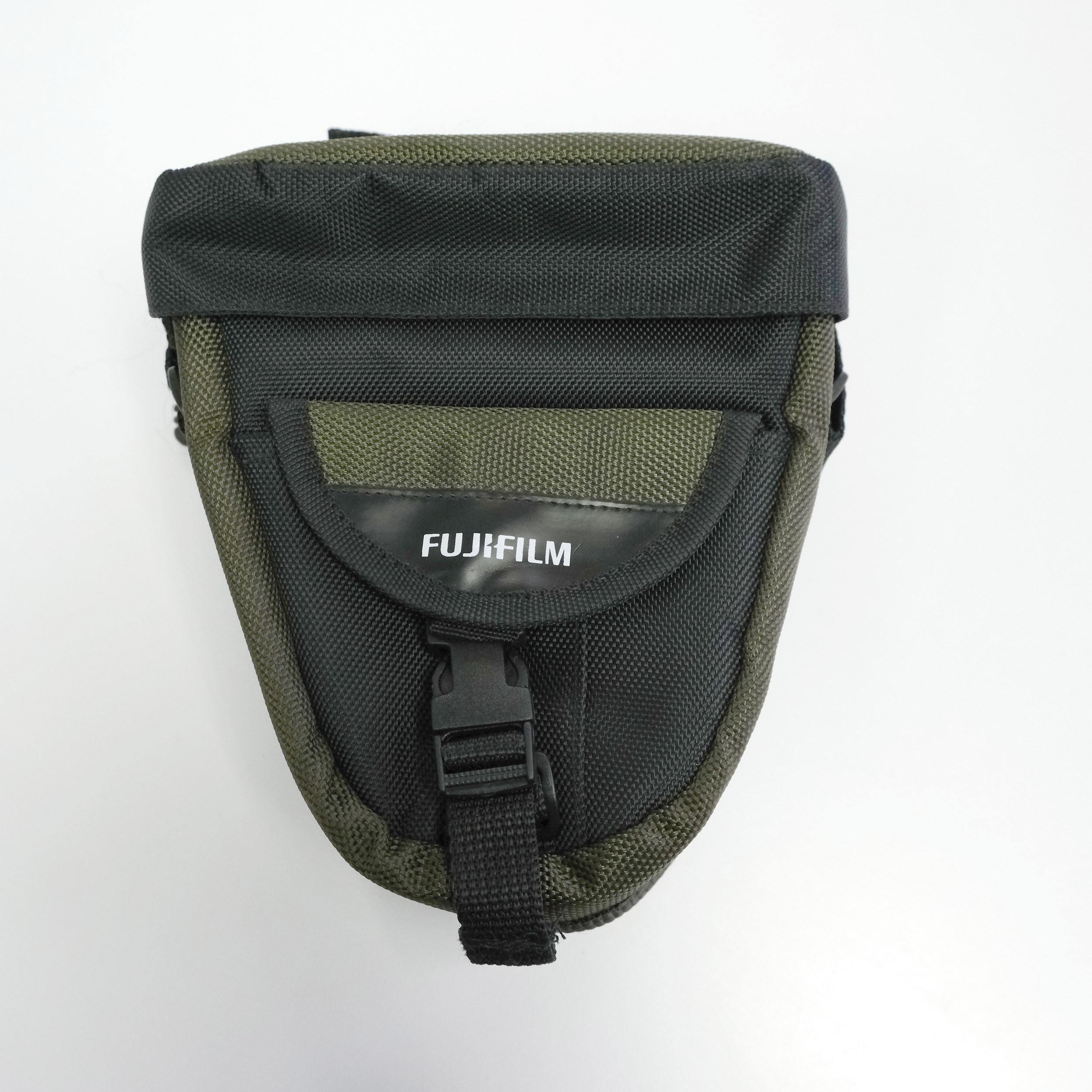 thumbnail interactive-video image 1 of Fujifilm Compact Camera Case/Pouch – Black, Fits Most Compact Cameras 1 of 2